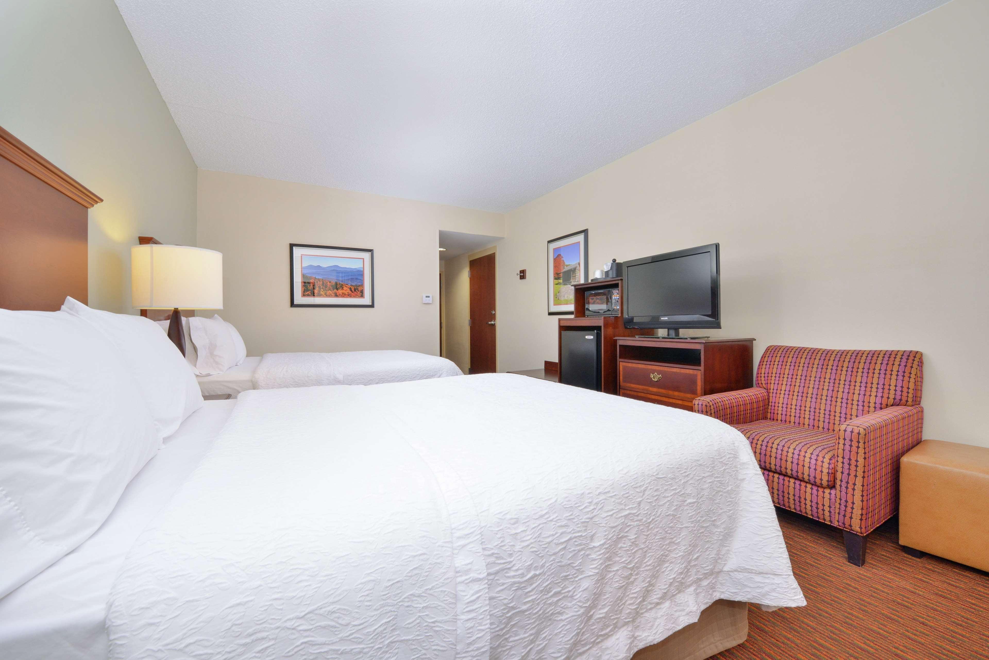 Fishersville Hampton Inn Waynesboro/Stuarts Draft מראה חיצוני תמונה