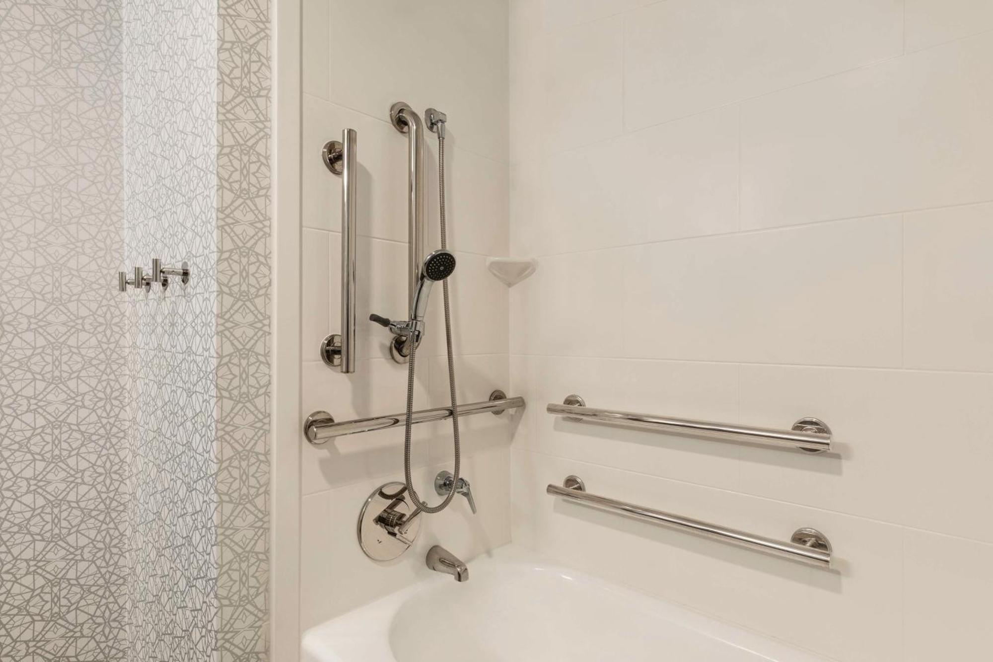 Fishersville Hampton Inn Waynesboro/Stuarts Draft מראה חיצוני תמונה