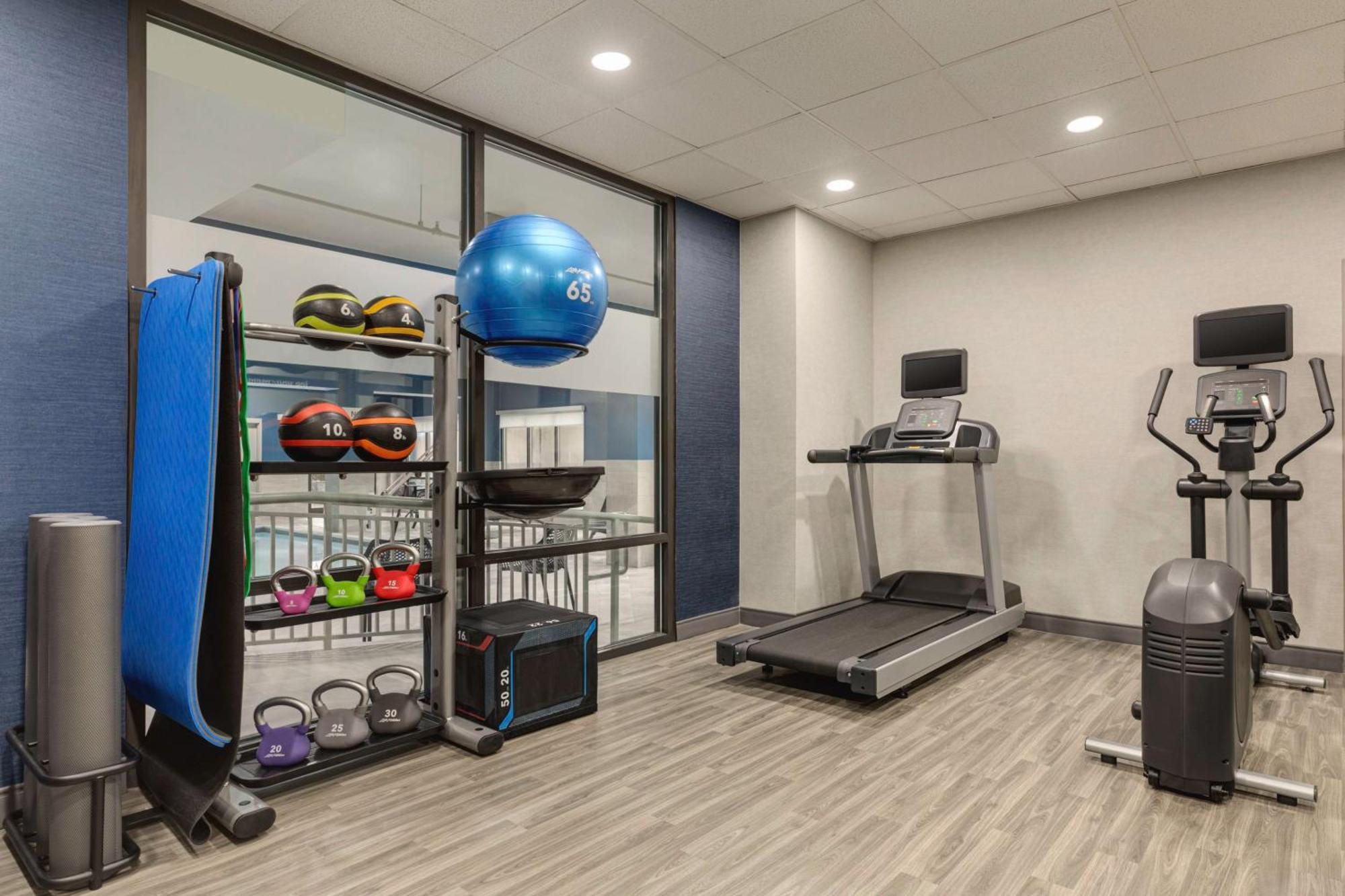 Fishersville Hampton Inn Waynesboro/Stuarts Draft מראה חיצוני תמונה