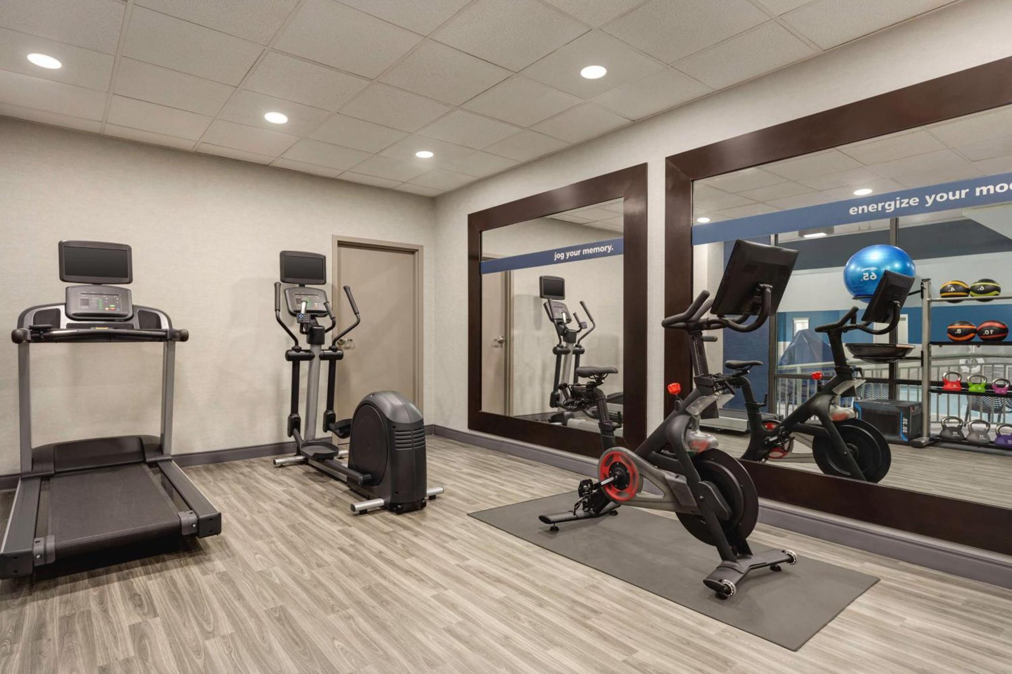 Fishersville Hampton Inn Waynesboro/Stuarts Draft מראה חיצוני תמונה
