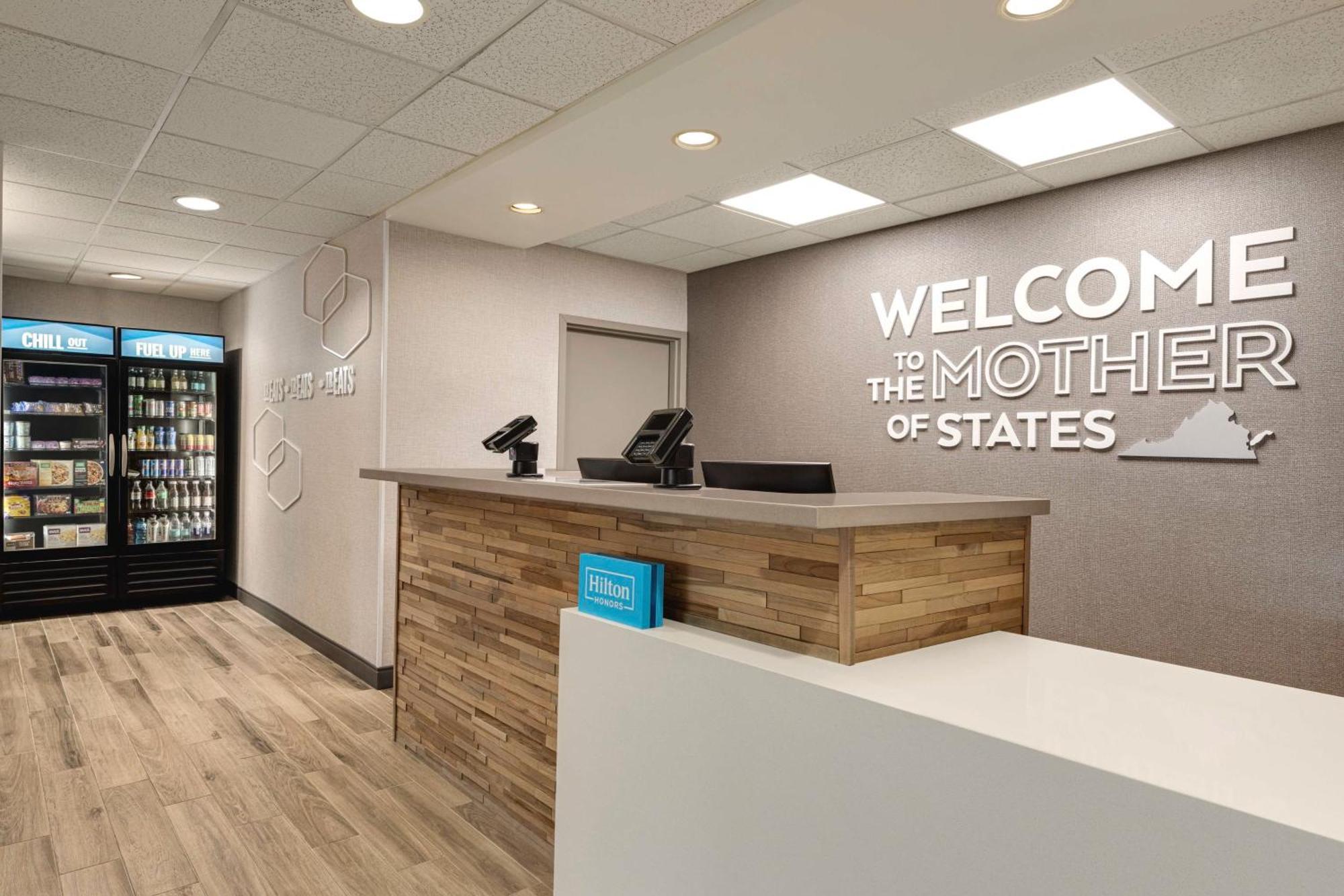 Fishersville Hampton Inn Waynesboro/Stuarts Draft מראה חיצוני תמונה